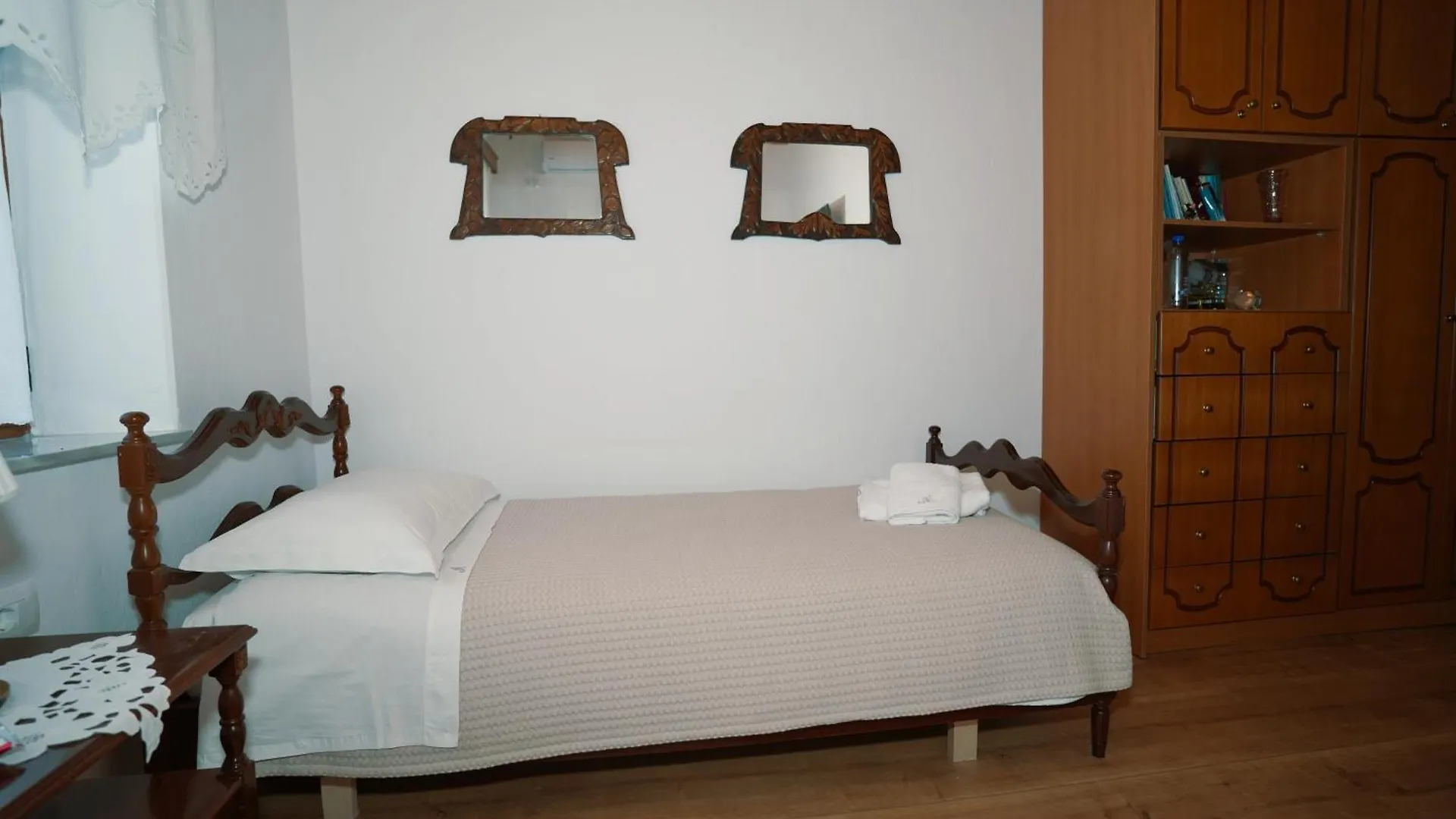 فندق Amalia'S House Gjirokastër 0*,