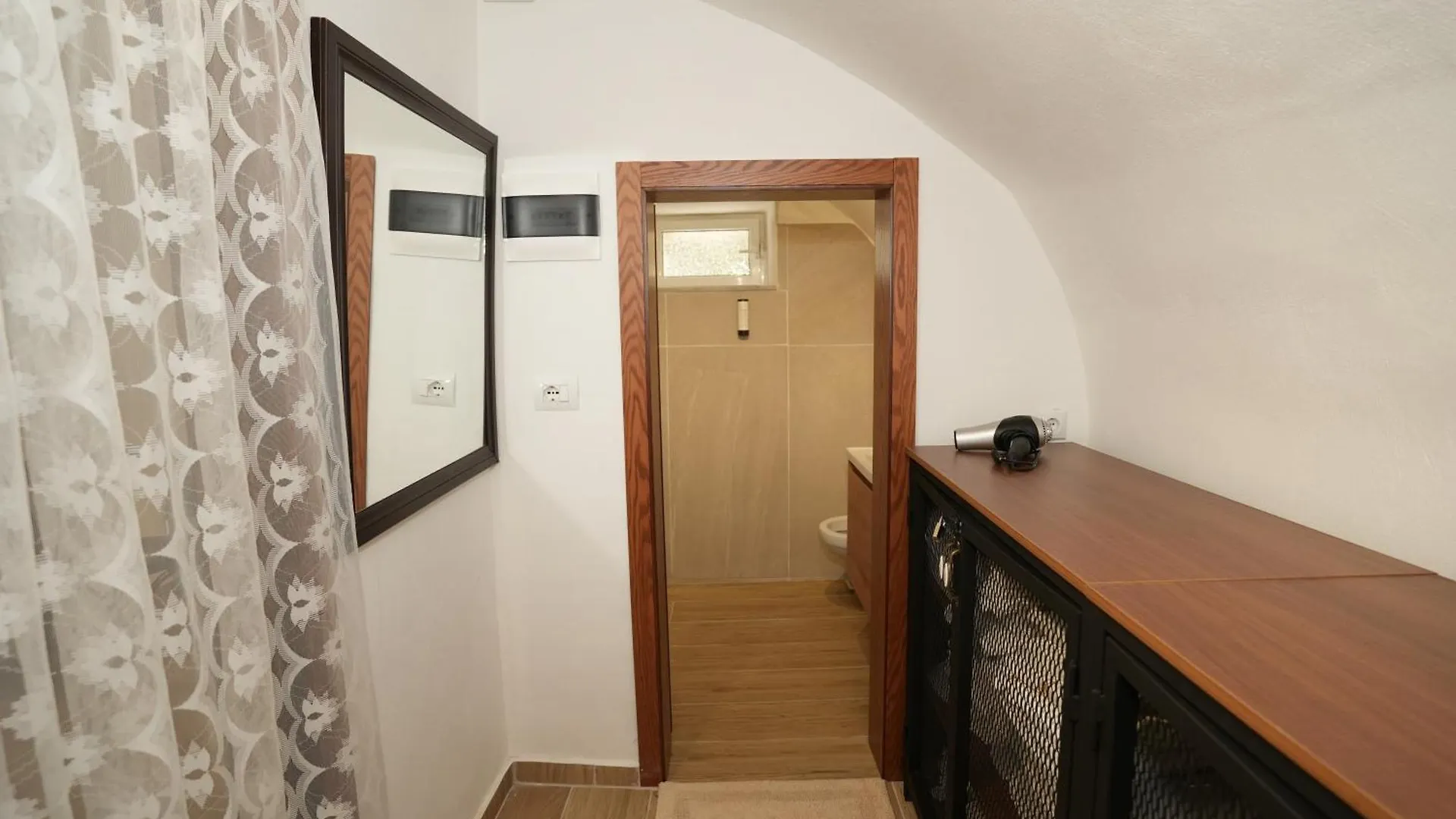 فندق Amalia'S House Gjirokastër